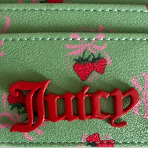 ☀️Juicy Couture Exclusive Strawberry Print Card Holder & Strawberry Coin Pouch - Picture 8 of 9